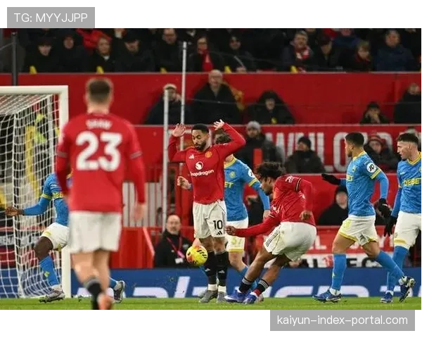 曼联遇弱不强问题再次暴露 防守松懈导致对阵狼队失分